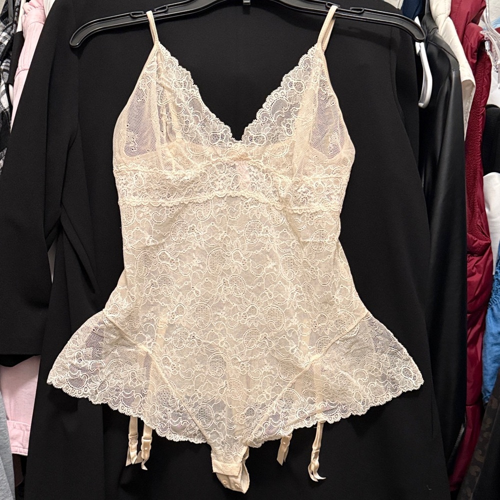 Victoria's Secret Cream Lace Lingerie